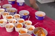 😂柳州马拉松补给站惊现螺蛳粉全席：螺蛳粉面包、螺蛳粉蛋糕…