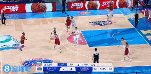 😃发带一带就是帅！雷蒙兜出来借掩护直接外线出手！3+1到手！