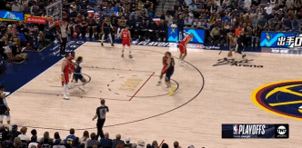 竭尽全力😬！威少末节连取7分 全场11中5&三分6中3拿下14分4板