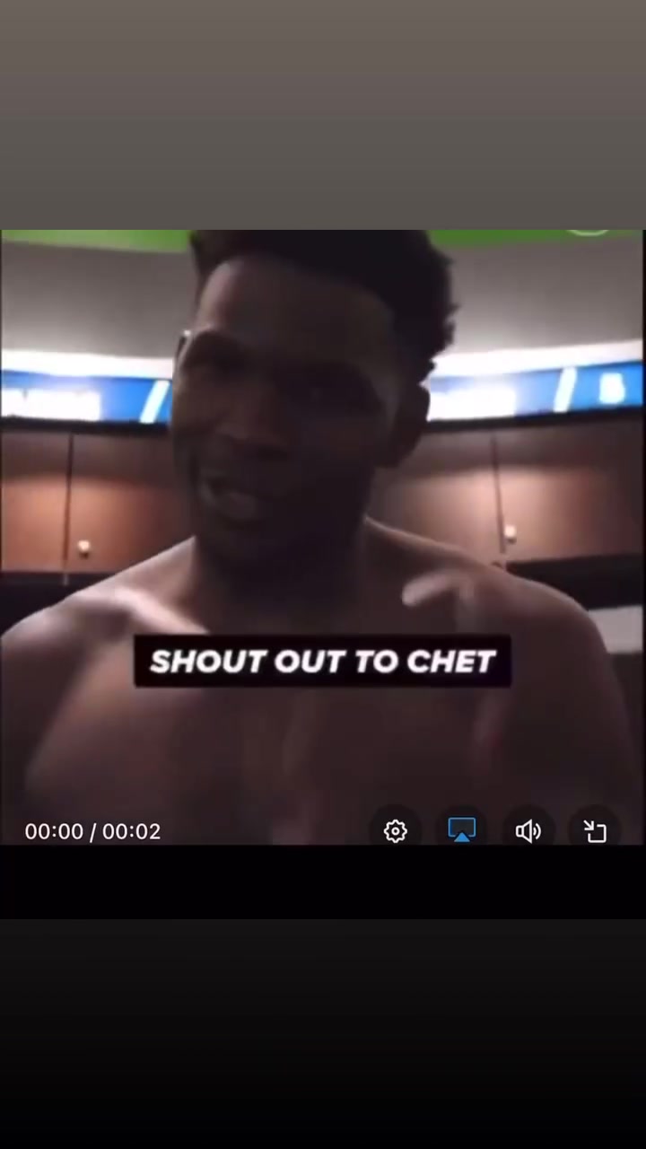 霍姆格伦晒视频恶搞华子配音：为切特欢呼 欢迎回家宝贝😂