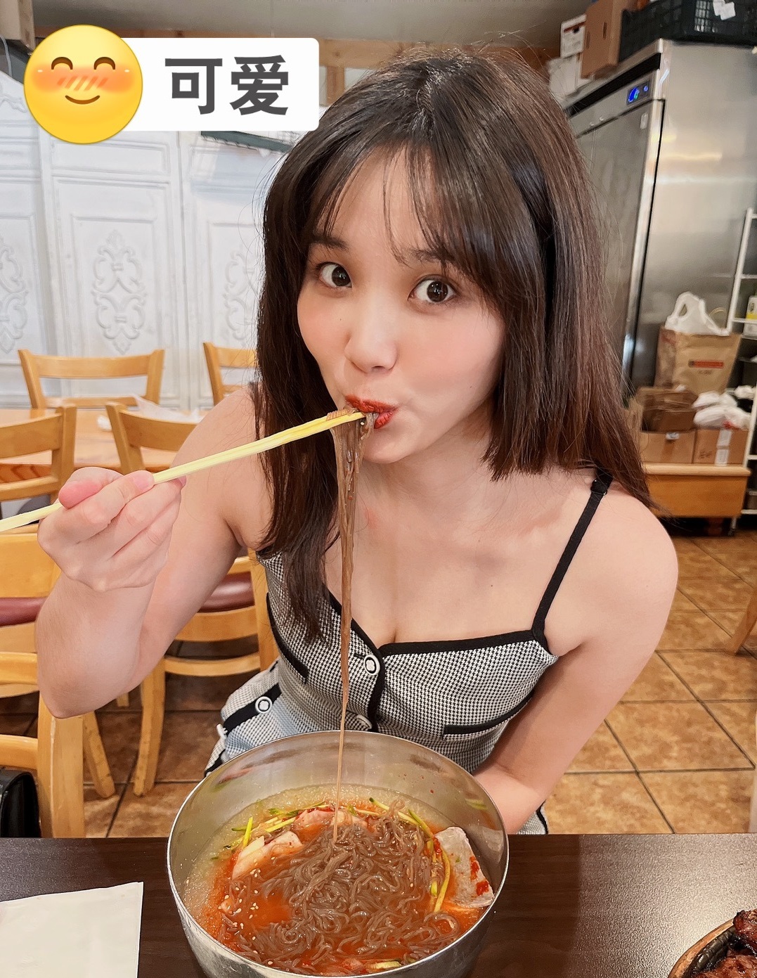 🫡瓜哥这气质杠杠的！烤肉姐再晒与安东尼的合照